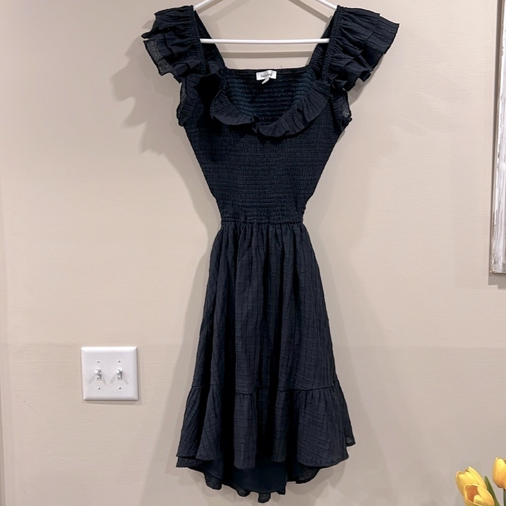 🔥NWOT Heartloom Black Ruffled Midi Dress🔥